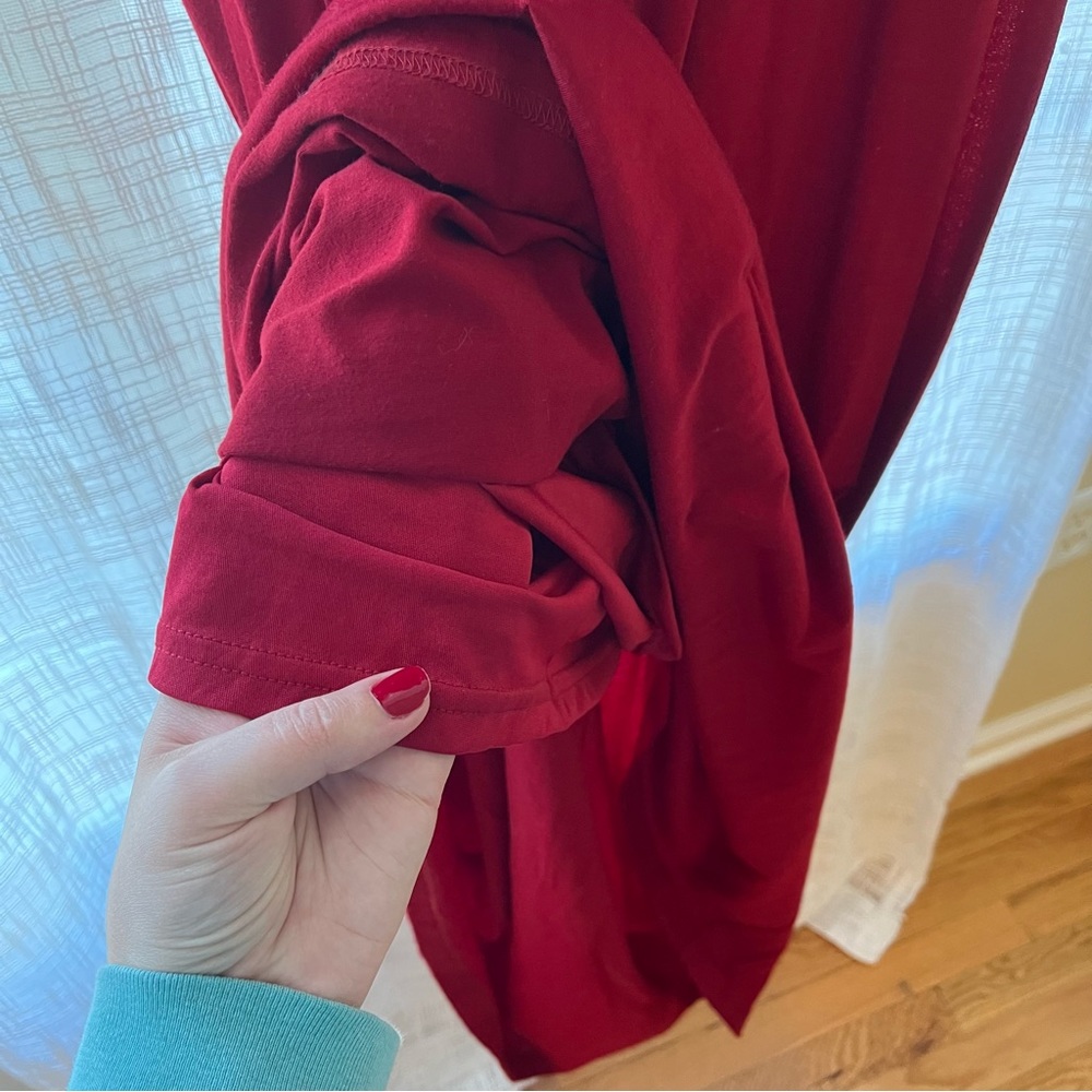 Red Holiday Maxi Dress with 3/4 Sleeves ❤️🤩 - Picture 8 of 9